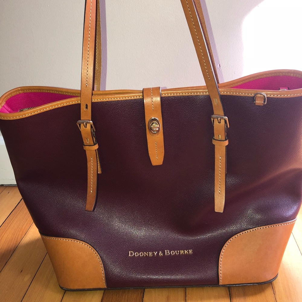 Dooney & Bourke Bag